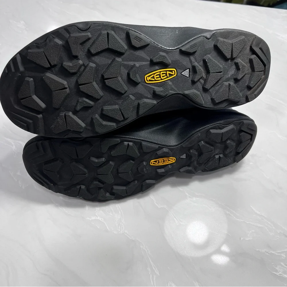 KEEN Men's Uneek SNK Waterproof Winter Chukka Boots SIZE 11 Comfort Lightweight